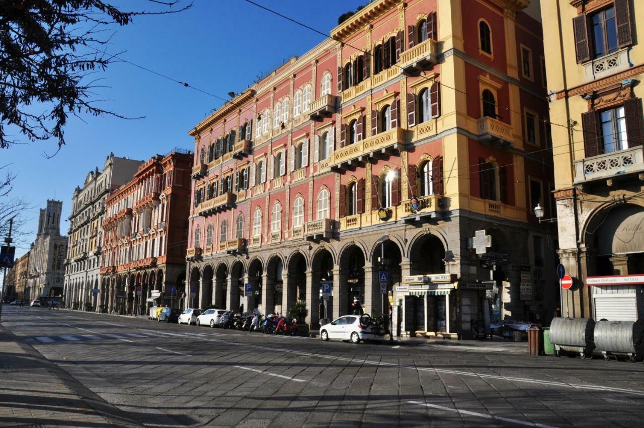 Abbardente Appartamento In Centro Cagliari Luaran gambar